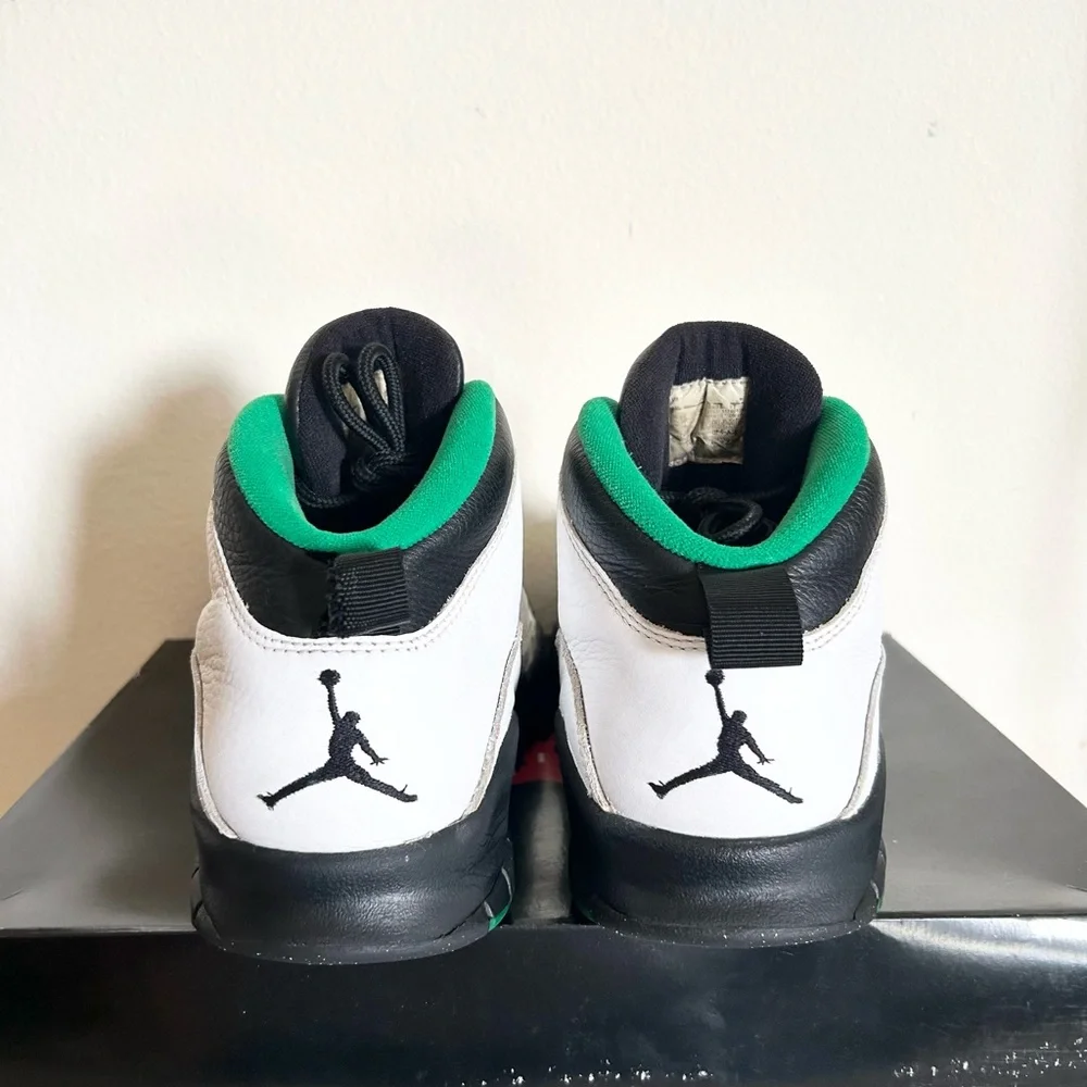 AUTHENTIC Jordan 10 Retro Seattle size 10 310805-137 2019 PRE-OWNED with OG BOX